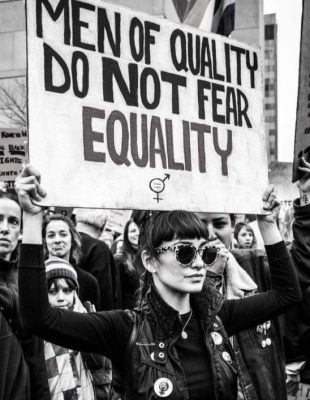 Zašto pojedine žene ne žele da se identifikuju kao feministkinje iako imaju takve stavove?