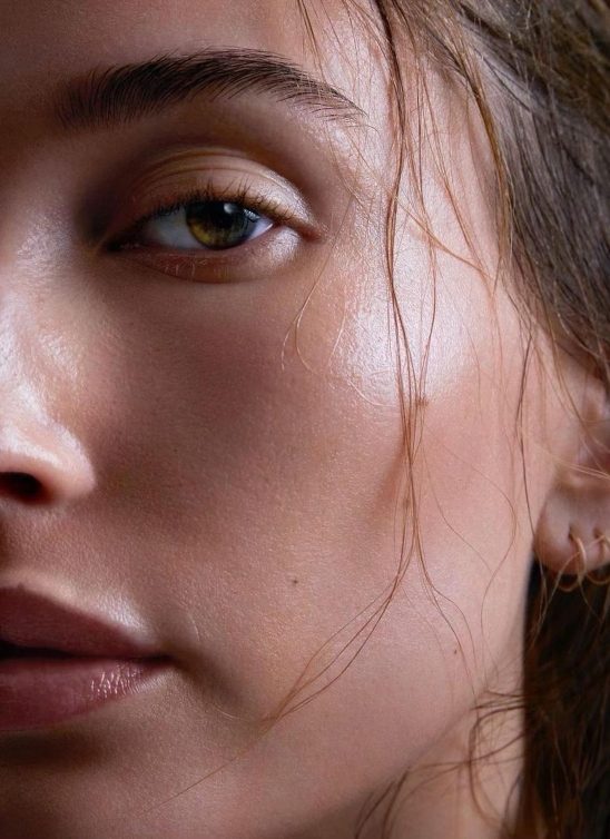 Hailey Bieber je izbacila svoju skincare liniju “Rhode”, a ovo je sve što znamo o njoj!