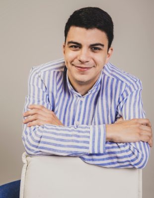 Glumac Amar Ćorović: Iz predstave “Naš sin” shvatio sam koliko su podrška, iskren i otvoren razgovor – bitni