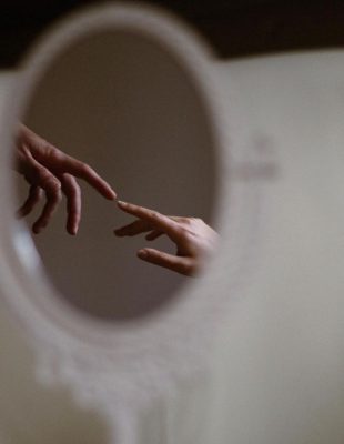 Distancirani muškarci koje treba da izbegnete – ako je dodir vaš jezik ljubavi