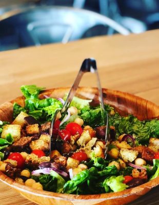 Zdrava pica salata je viralni TikTok recept