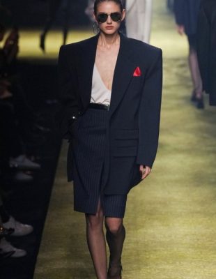 Nedelja mode u Parizu – zašto nas je opčinila Saint Laurent revija