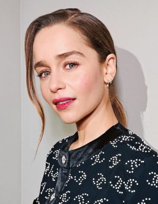 Kako Emilia Clarke održava svoju sjajnu kožu? Odgovor je ova jednostavna rutina!