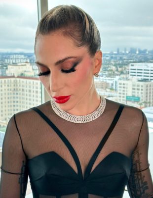 Bela senka i pastelne boje – zabavni makeup trendovi za leto