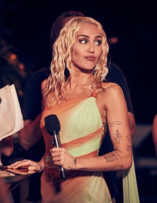 Najlepše frizure Miley Cyrus koje su i danas popularne