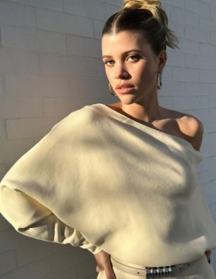 Lazy girl punđa i tajna za brz rast kose Sofie Richie Grainge