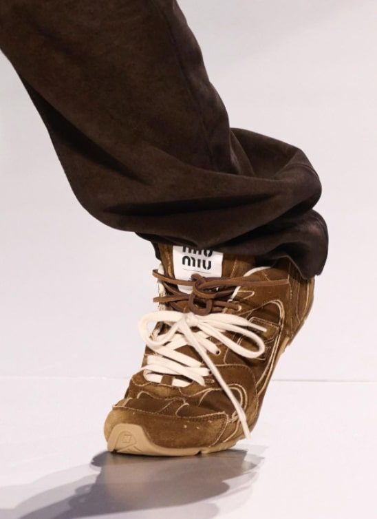 WNB Latest: Miu Miu je lansirao patike u saradnji sa New Balance 530