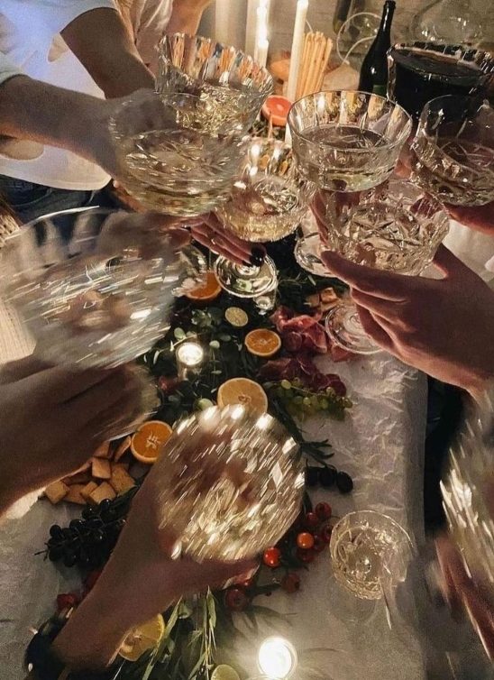 Evo kako da priredite najzabavniju kućnu žurku za svoje prijatelje