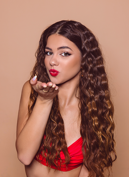 Novogodišnji makeup tutorijal: Postignite glamurozni izgled u 6 lakih koraka i budite zvezda večeri!