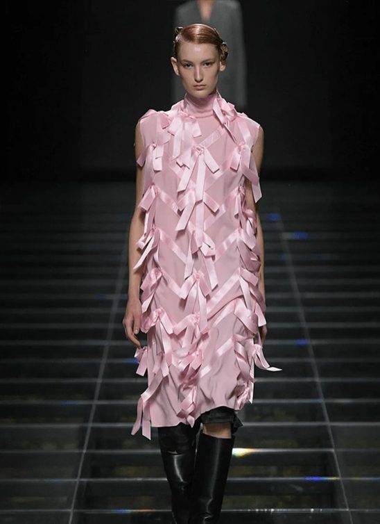 Romantična Prada, novi Moschino – i mnogo poznatih ličnosti na MFW