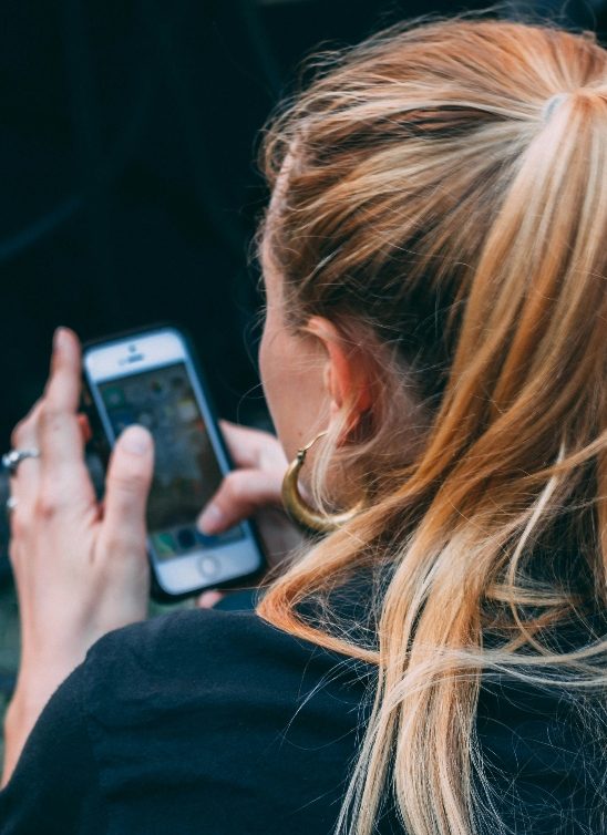Zakuni se u zakon: Da neovlašćeno deljenje intimnih fotografija i snimaka postane krivično delo