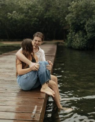 Romantični prolećni sastanci na otvorenom koji će osvežiti vašu vezu