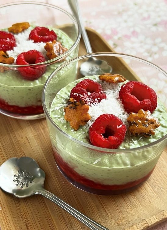 Zdrava ideja za užinu: Recept za kremasti matcha chia puding