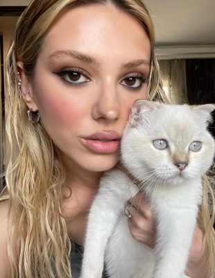 Ovo su najuzbudljiviji TikTok makeup trendovi za leto 2024.