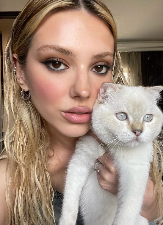 Ovo su najuzbudljiviji TikTok makeup trendovi za leto 2024.