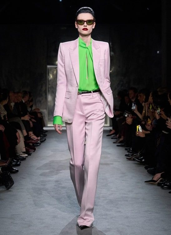 Debi Haider Ackermanna ispred brenda Tom Ford na Paris Fashion Week-u 2025
