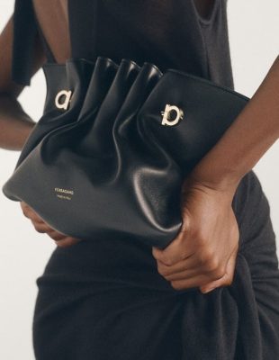 Ferragamo predstavlja Soft-Bag” za proleće/leto 2025, a mi je dodajemo na našu listu želja