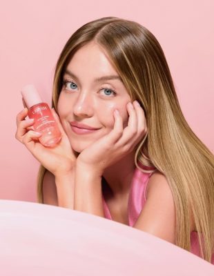 Laneige lansirao novi “Bouncy & Firm” serum, a lice kampanje je Sydney Sweeney