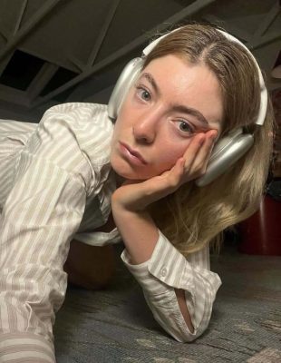 Lorde zaintrigirala fanove novim TikTok snimkom, a evo šta nagoveštava
