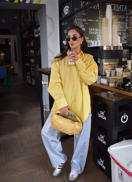 TikTok otkriva 5 viralnih načina stilizovanja košulje za leto