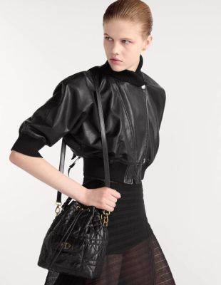 Dior ima novu verziju “bucket” torbe, o kojoj se već priča