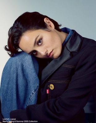 Levi’s i Sacai predstavljaju prolećnu kolaboraciju, a ovo su istaknuti odevni komadi