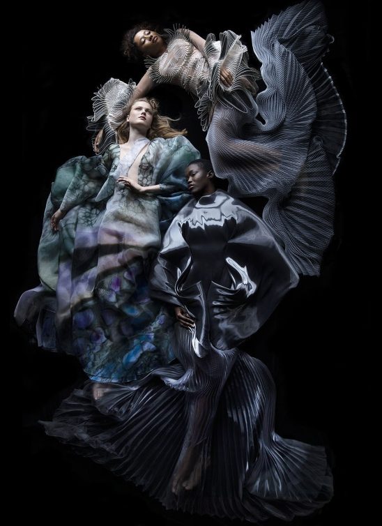 Sculpting the Senses: Izložba posvećena Iris van Herpen donosi više od 100 kultnih modela