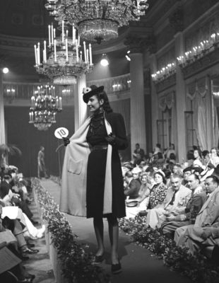 Palazzo Pitti predstavlja izložbu “Moda in Luce 1925–1955” o italijanskoj modi