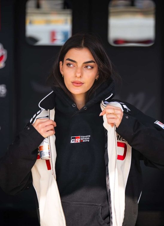 Upoznajte 5 Gen Z žena u moto-sportu, koje od sporta prave umetnost