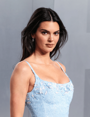 Kendall Jenner bira automobile kao modne komade